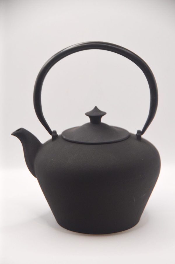 cast iron teapot